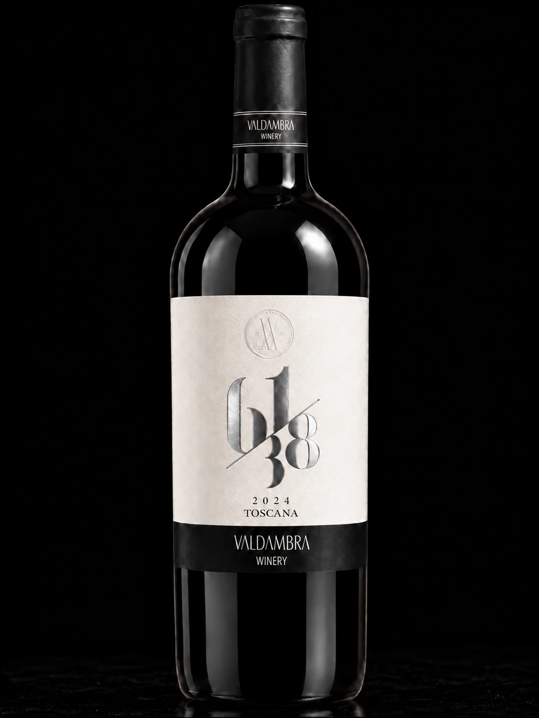 61/38 2024 Toscana di Valdambra Winery, bottiglia con capsula nera ed etichetta bianca tipografica